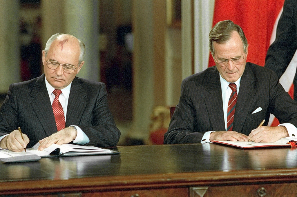 Президенты СССР и США М.С.Горбаев и Дж.Буш