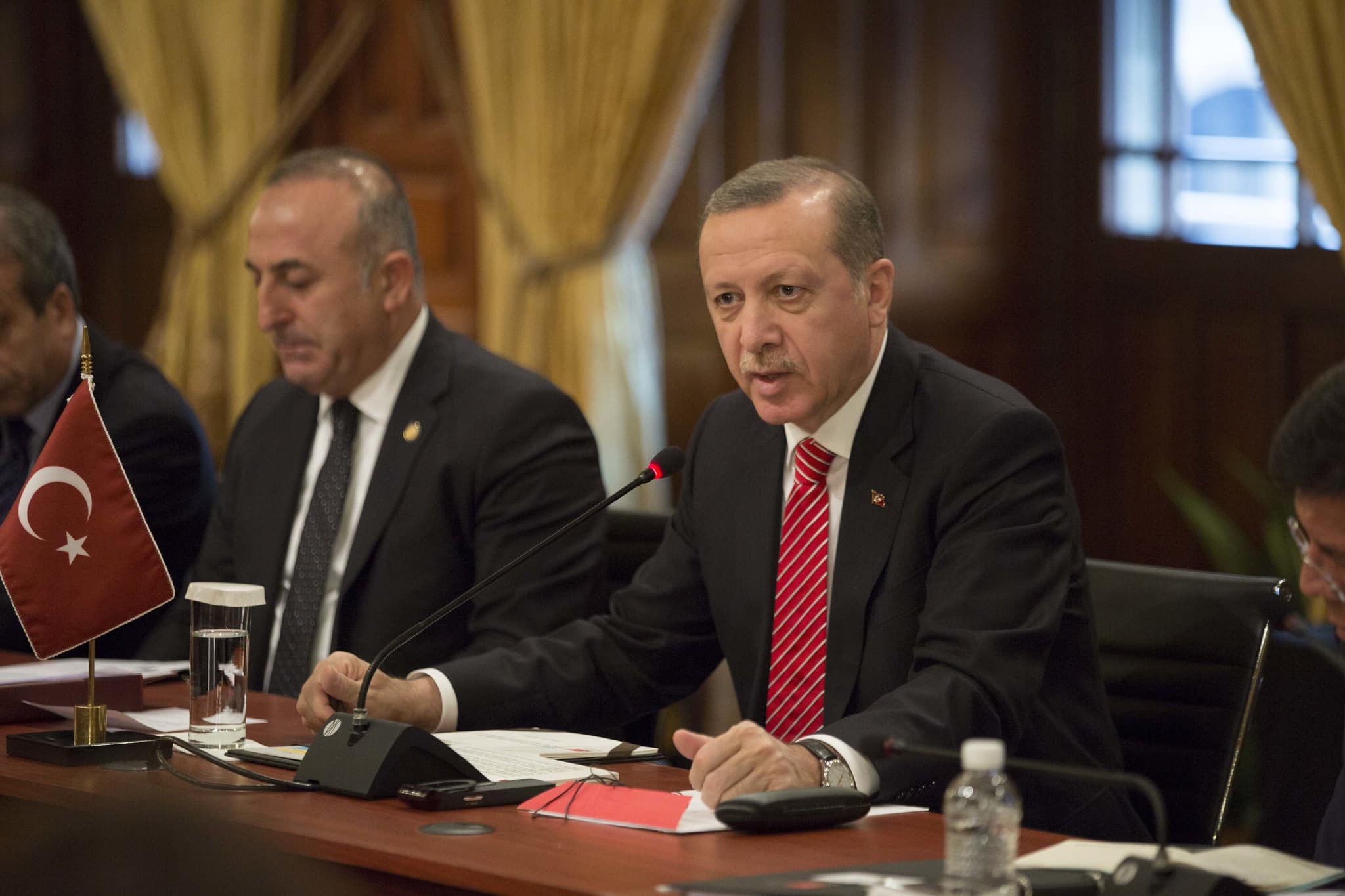 Turkey Offers to Host Russia-Ukraine Talks to End War