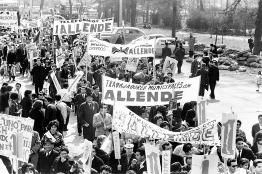 allende supporters 533x355