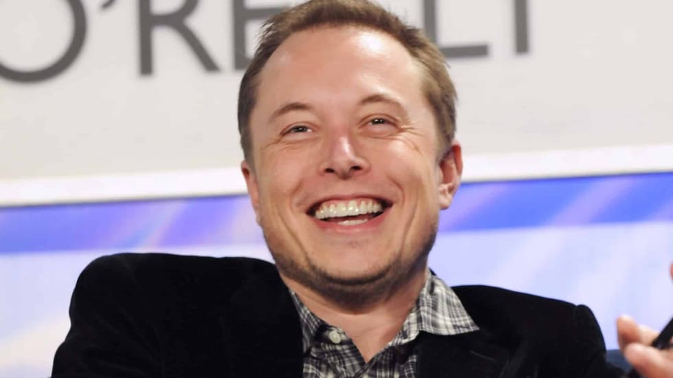 Musk Negotiating with Pentagon on Continuing to Provide Internet for Ukrainian Forces