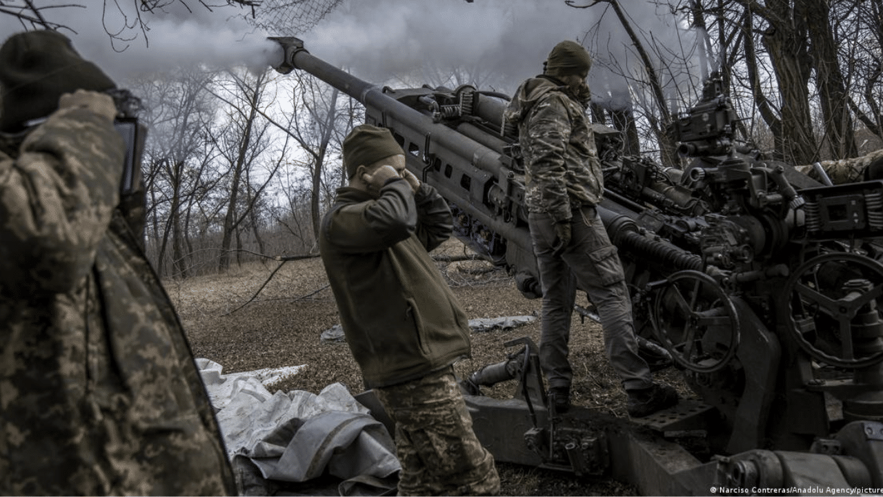 ukrainian soldiers fighting in bakhmut